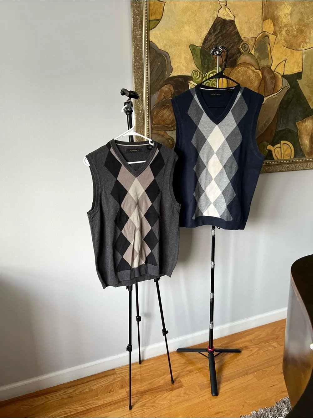 Lot of 2 Axist Men Argyle Sweater Vest 100% Cotton V-Neck Gray Navy Size Medium